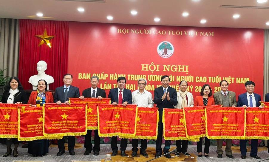Hội Người cao tuổi tỉnh Bắc Giang - Đơn vị dẫn đầu phong trào “Tuổi cao - Gương sáng”